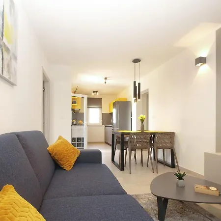 Holiday home House Helena 2068 *
