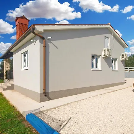 Holiday home House Helena 2068